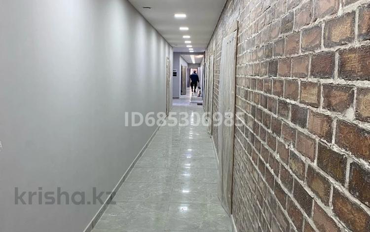 Офисы • 1200 м² за 4.2 млн 〒 в Караганде, Казыбек би р-н — фото 2