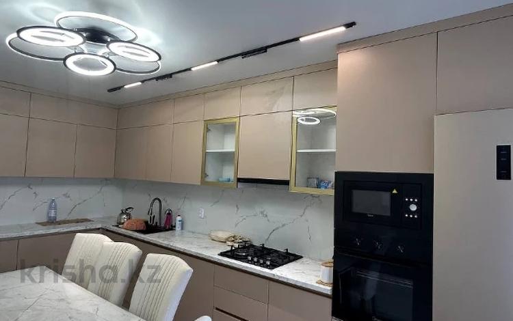 2-комнатная квартира · 74.4 м² · 5/7 этаж, мкр. Алтын орда за 250 000 ₸ в Актобе — фото 9
