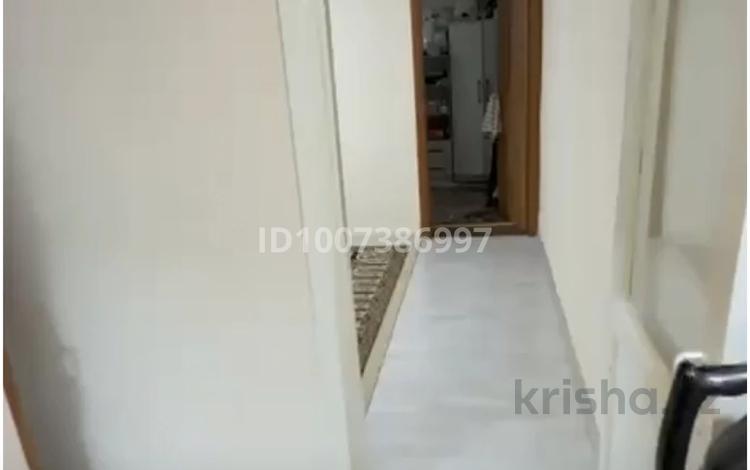 2-комнатная квартира · 45 м² · 1/5 этаж, 11-й микрорайон, Уалиханова 217Б за 19 млн ₸ в Шымкенте, Енбекшинский р-н — фото 9