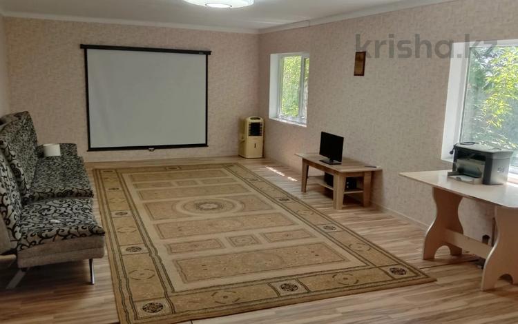 Жеке үй · 2 бөлме · 176 м² · 15 сот., Айтеке би 65, бағасы: 33 млн 〒 в Карабулаке — фото 11