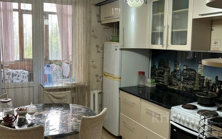 3-комнатная квартира · 64 м² · 3/9 этаж, Майкудук, мкр Восток-3 18 за 20 млн ₸ в Караганде, Алихана Бокейханова р-н — фото 2