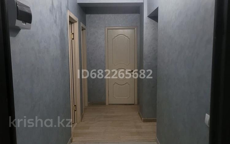 3-комнатная квартира, 83 м², 1/9 этаж, Мкр. Атырау 158/9