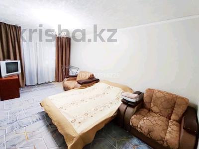 3-комнатная квартира · 60 м² · 1/9 этаж, Ауэзова 81А за 20 000 ₸ в Аксу