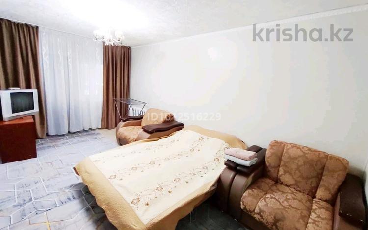 3-комнатная квартира · 60 м² · 1/9 этаж, Ауэзова 81А за 20 000 ₸ в Аксу — фото 2