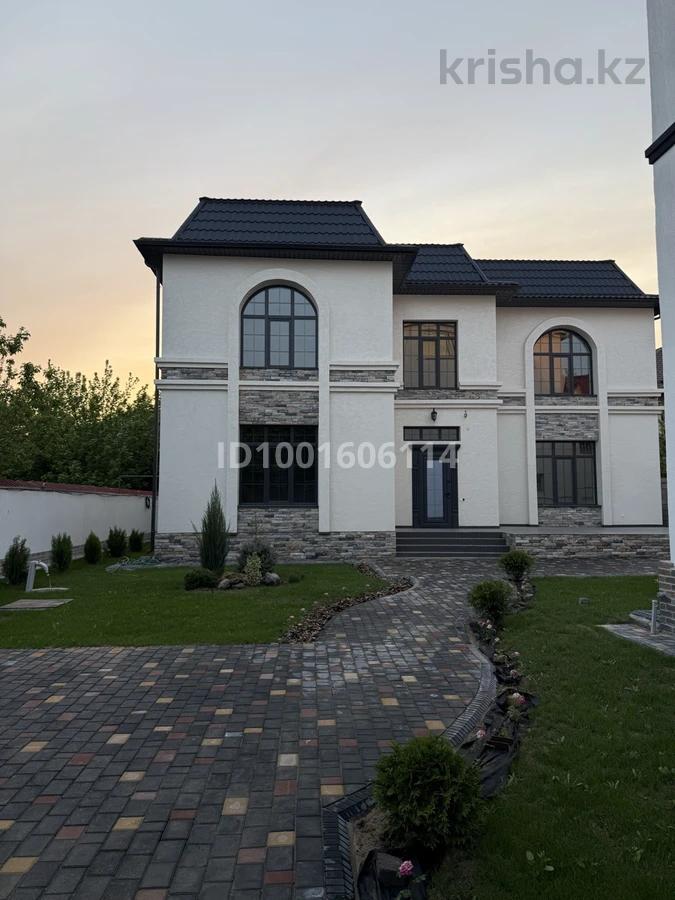 Отдельный дом · 6 комнат · 300 м² · 7 сот.