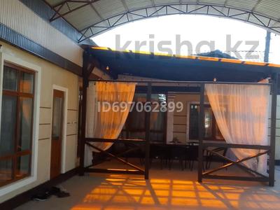 Часть дома · 8 комнат · 210 м² · 8 сот., Жаугаш батыра 59/1а — Возле школы 14 макатаева за 40 млн 〒 в Таразе