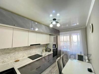 3-комнатная квартира · 80.8 м² · 1/5 этаж, Гастелло за 34.5 млн 〒 в Петропавловске