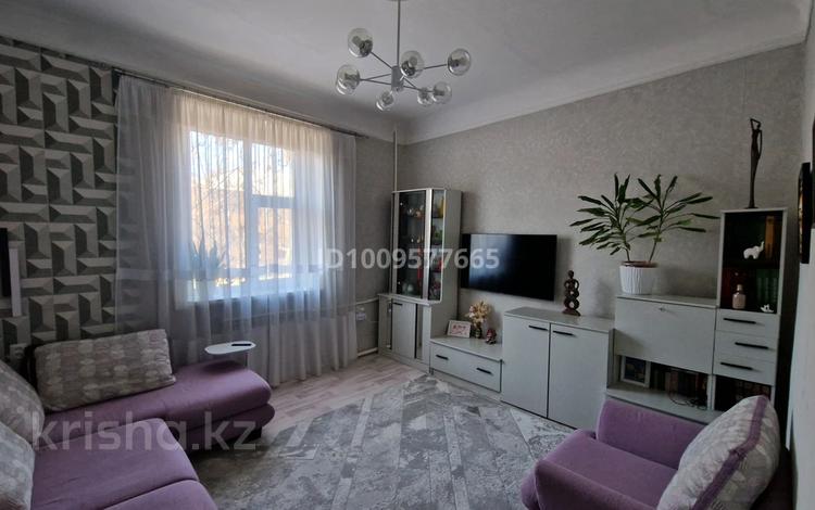 3-бөлмелі пәтер · 60 м² · 1/2 қабат, Казангап акына 2/1, бағасы: 22 млн ₸ в Шымкенте, Аль-Фарабийский р-н — фото 2