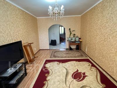 3-бөлмелі пәтер · 80 м² · 2/10 қабат, набережная улица, бағасы: 21.5 млн ₸ в Актобе, мкр. Курмыш