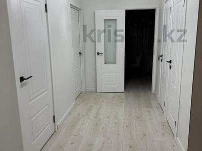 3-бөлмелі пәтер · 64 м² · 1/12 қабат, Ақсай-1А ш/а. — Б. Момышулы, бағасы: 47 млн ₸ в Алматы, Ауэзовский р-н