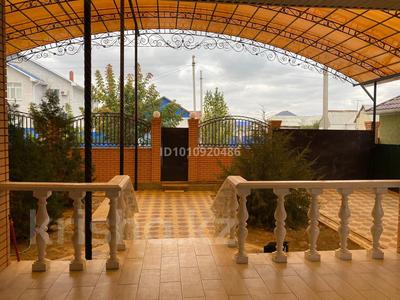 Отдельный дом · 5 комнат · 270 м² · 10 сот., мкр Атырау-2, Науан Хазирет — Возле банкетного зала «Ханшайым» за 75 млн 〒 в мкр	Атырау-2