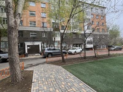 4-комнатная квартира · 130 м² · 3/6 этаж, Бараева 21 за 65 млн 〒 в Астане, р-н Байконур