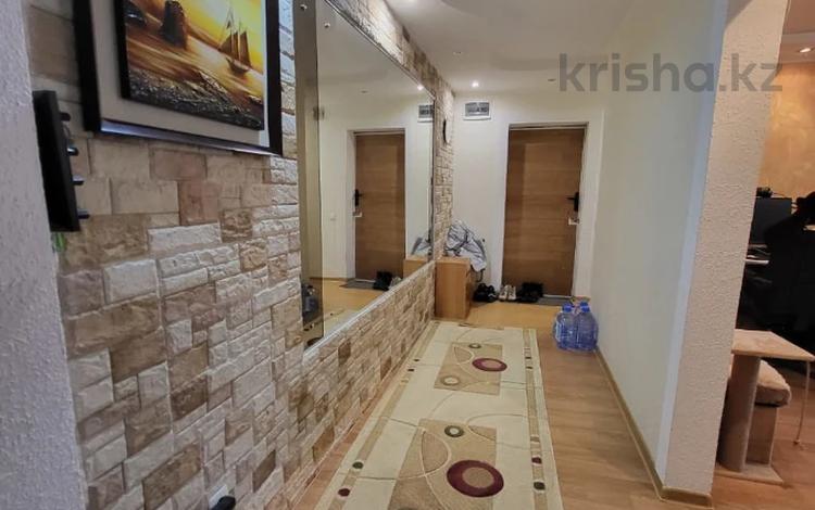3-бөлмелі пәтер · 75 м² · 5/9 қабат, 4 ш/а, бағасы: 22.5 млн ₸ в Уральске, мкр 4 — фото 8