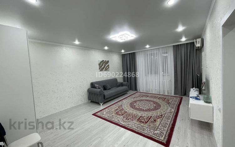 1-комнатная квартира, 52 м², 4/5 этаж помесячно, 10 28