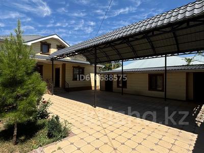 Отдельный дом · 6 комнат · 120 м² · 5 сот., Б.Райымбекова 1/3 — Школа М.Макатаева, магазин Водиром за 55 млн 〒 в Аксукенте