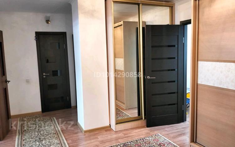 3-бөлмелі пәтер · 94.7 м² · 1/9 қабат, Амангельды 55, бағасы: 40 млн ₸ в Павлодаре — фото 2