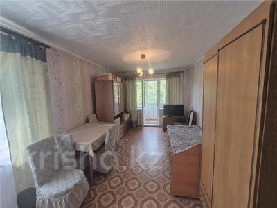 2-комнатная квартира · 43 м² · 3/5 этаж, Майкудук, 12й микрорайон за 10 млн ₸ в Караганде, Алихана Бокейханова р-н