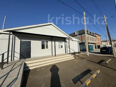 Отдельный дом · 8 комнат · 200 м² · 8 сот., Жарбосынова 91 — Ерниязова за 65 млн ₸ в Атырау