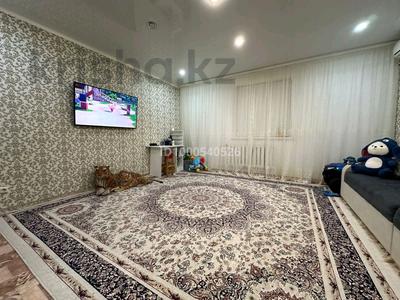 Продажа квартир в Западно-Казахстанской обл.: 2-комнатная квартира · 70 м² · 4/5 этаж, 10 микрорайон 28 — Возле садика номер 9 за 25 млн 〒 2-комнатная квартира · 70 м² · 4/5 этаж, 10 микрорайон 28 — Возле садика номер 9 за 25 млн 〒 в Аксае