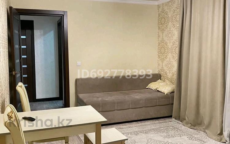 2-комнатная квартира · 48 м² · 2/9 этаж, Ермекова 56 — 45 квартал Вокзал за 15 000 ₸ в Караганде, Казыбек би р-н — фото 2