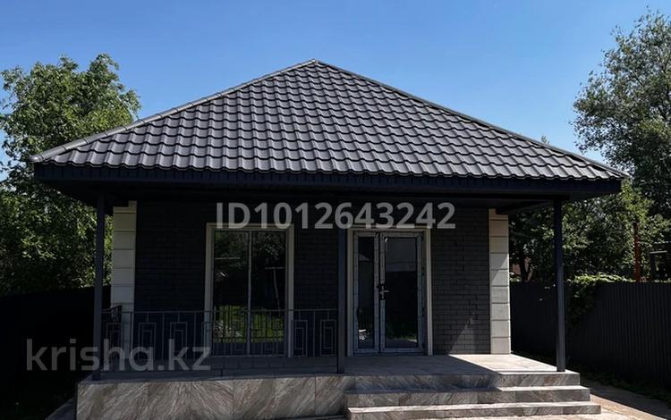 Отдельный дом · 3 комнаты · 90 м² · 8.4 сот., Инкарбекова 66/2 за 66 млн ₸ в Алматы, Наурызбайский р-н — фото 2