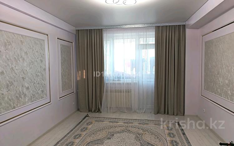 3-бөлмелі пәтер · 70 м² · 5/5 қабат, Абая 17/3, бағасы: 20 млн ₸ в Сатпаев — фото 2