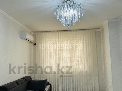2-комнатная квартира · 60 м² · 3/9 этаж, мкр Акжайык 69 за 180 000 ₸ в Шымкенте, Абайский р-н