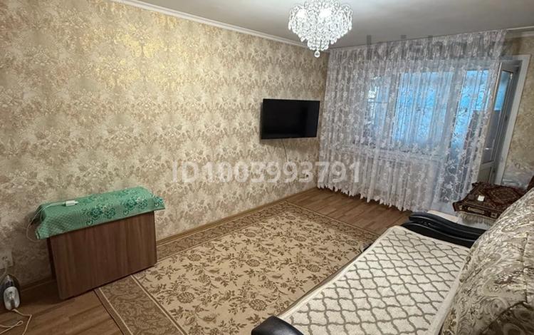 2-комнатная квартира · 45 м² · 3/5 этаж, Строителей 6 за 12.5 млн ₸ в Аксу — фото 2
