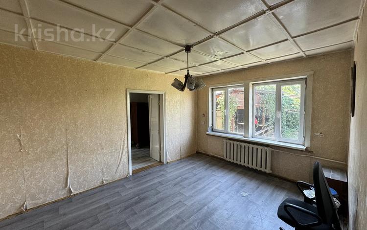 2-комнатная квартира, 40 м², 1/2 этаж помесячно, мкр Алтай-2 17