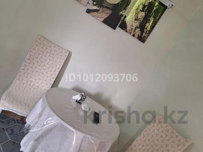 2-бөлмелі пәтер · 40 м² · 2/3 қабат, Айтеке би 40, бағасы: 3 000 ₸ в 