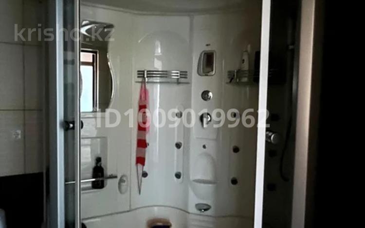 3-комнатная квартира · 96 м² · 3/6 этаж, 68 квартал 17Б — Мира за 250 000 〒 в Темиртау — фото 2