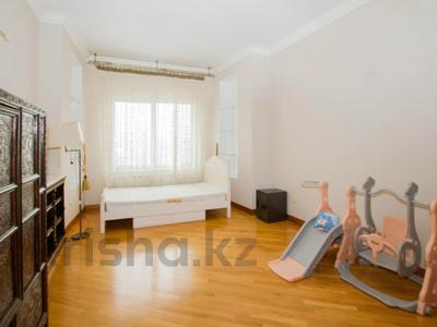 5-комнатная квартира · 300 м² · 5/6 этаж, Достык 290 за 1 млн ₸ в Алматы, Медеуский р-н