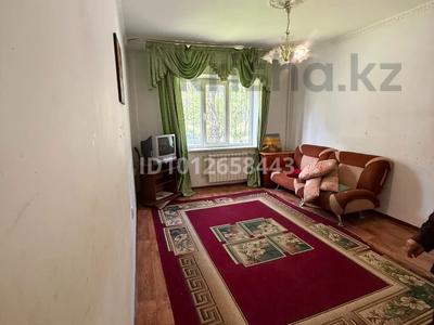2-бөлмелі пәтер · 47 м² · 1/5 қабат, мкр Мамыр-2 11, бағасы: 250 000 ₸ в Алматы, Ауэзовский р-н