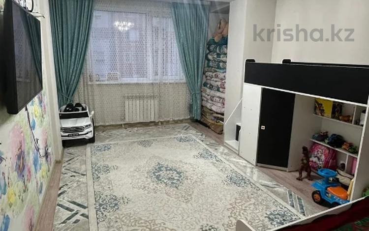 2-бөлмелі пәтер, 60 м², 3/5 қабат, мкр Шугыла, Жунисова 14 — Толе Би, бағасы: 26 млн 〒 в Алматы, Наурызбайский р-н — фото 19