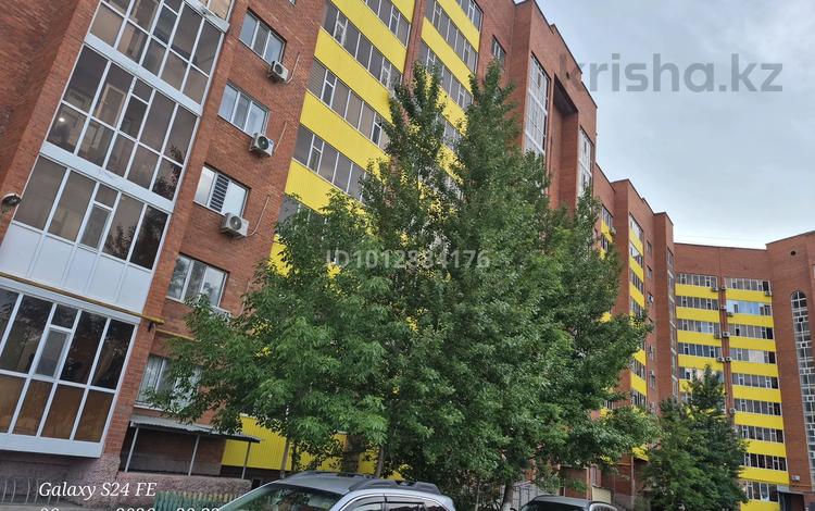 3-бөлмелі пәтер · 90 м² · 1/9 қабат, мкр. Алтын орда, Пр. Тәуелсіздік 13/2, бағасы: 37 млн ₸ в Актобе — фото 2