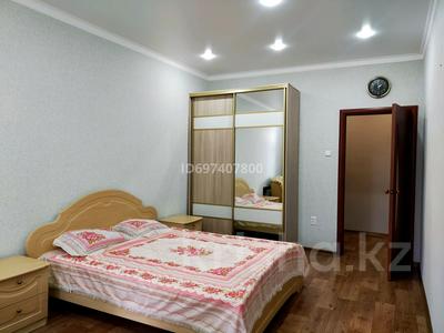 1-бөлмелі пәтер, 36 м², 4/4 қабат ай сайын, Назарбаева 180, бағасы: 130 000 〒 в Уральске