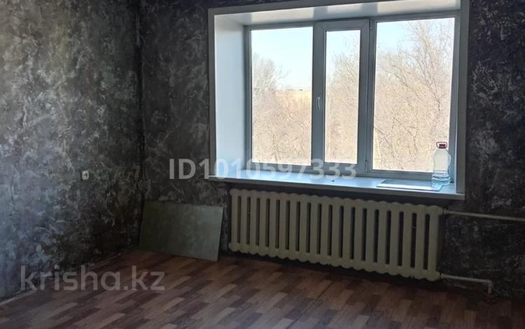 2-комнатная квартира · 53 м² · 5/5 этаж, мкр Михайловка , Крылова 38 за 17.3 млн ₸ в Караганде, Казыбек би р-н — фото 2
