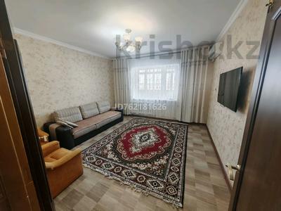 3-комнатная квартира · 69 м² · 5/5 этаж, Асылбекова 93 за 200 000 〒 в Жезказгане