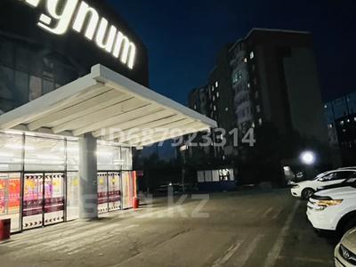 2-бөлмелі пәтер, 60 м², Жибек Жолы 11 — Magnum, бағасы: 22.5 млн 〒 в Усть-Каменогорске