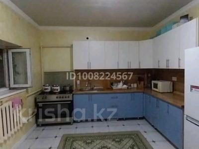 Отдельный дом · 4 комнаты · 250 м² · 12 сот., 11 квартал 13 за 19.5 млн 〒 в Актау