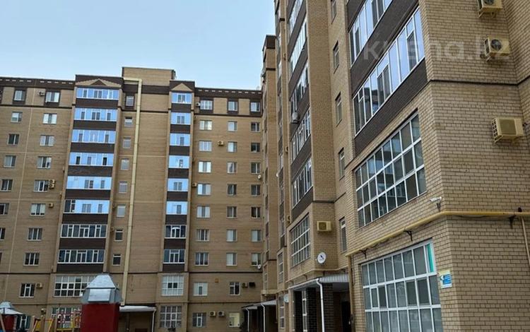 4-комнатная квартира · 145 м² · 10/10 этаж, Алии Молдагуловой 30б за 400 000 ₸ в Актобе — фото 2