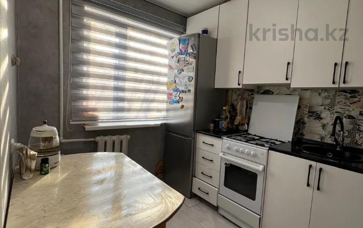 2-бөлмелі пәтер · 45 м² · 4/5 қабат, 27-шағынаудан, Университетская 25, бағасы: 16.5 млн ₸ в Караганде, Казыбек би р-н — фото 4