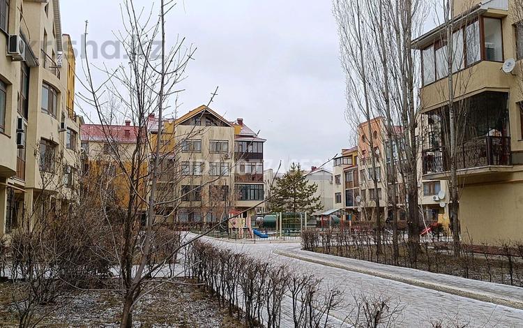 2-бөлмелі пәтер · 85 м² · 1/4 қабат, Сазда-1, Санкибай-батыра 253, бағасы: 28 млн ₸ в Актобе — фото 2