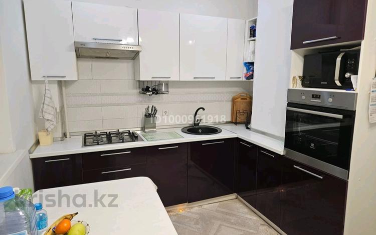 3-комнатная квартира · 84 м² · 4/5 этаж, мкр Нурсая 105 за 29.9 млн ₸ в Атырау — фото 2