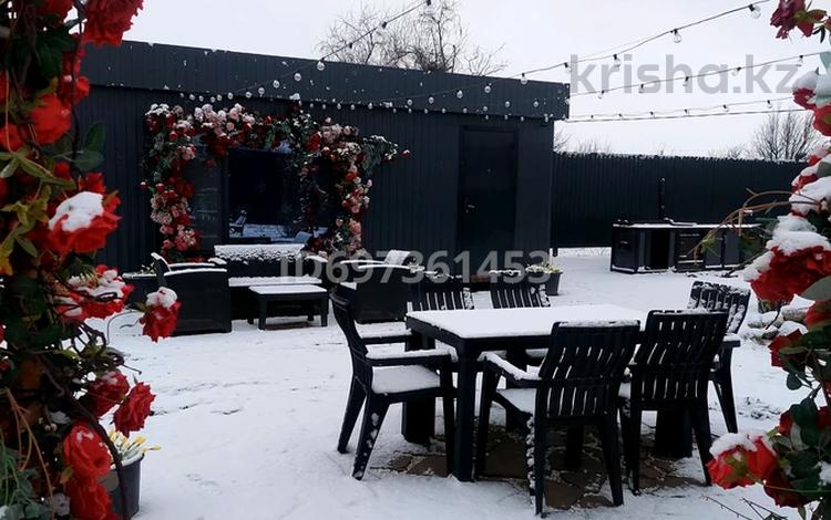 Помещение + участок +готовый бизнес! · 900 м² за 10 млн ₸ в Атырау — фото 42