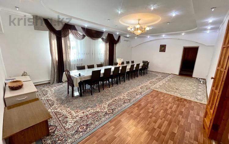 Отдельный дом · 5 комнат · 181 м² · 10 сот., Жарокова 6 за 57 млн ₸ в Жезказгане — фото 2