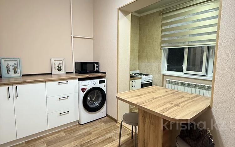1-комнатная квартира · 42 м² · 2/5 этаж, мкр Север 10 за 180 000 ₸ в Шымкенте, Аль-Фарабийский р-н — фото 2
