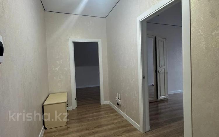 2-комнатная квартира · 72 м² · 2/5 этаж, мкр. Алтын орда — Школа 81 за 160 000 ₸ в Актобе — фото 2