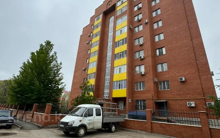 1-комнатная квартира · 42 м² · 9/9 этаж, мкр 11, Н.Шайкенова 13А за 17 млн ₸ в Актобе — фото 2