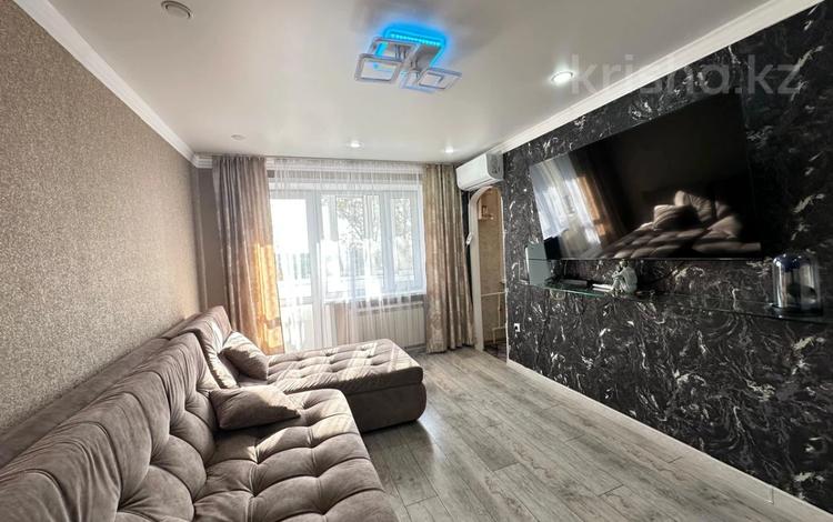 2-бөлмелі пәтер · 43.6 м² · 5/5 қабат, 23-шағынаудан, бағасы: 12 млн ₸ в Караганде, Алихана Бокейханова р-н — фото 2